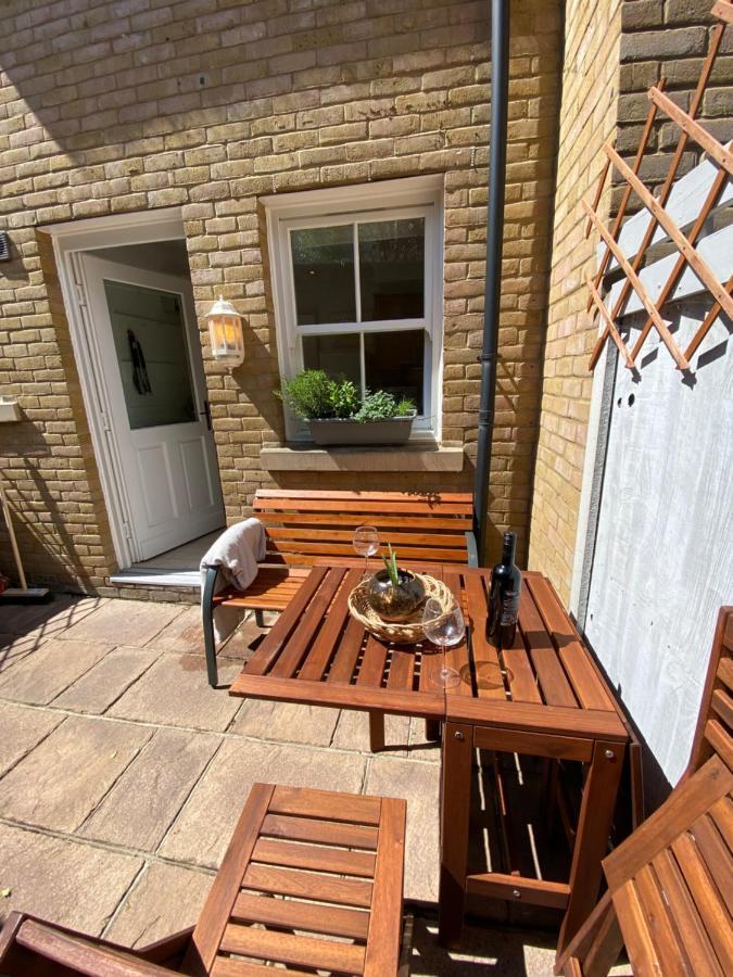 Modern Coastal Cottage 5 Minutes From The Ocean -Pet Friendly Ramsgate Exterior photo