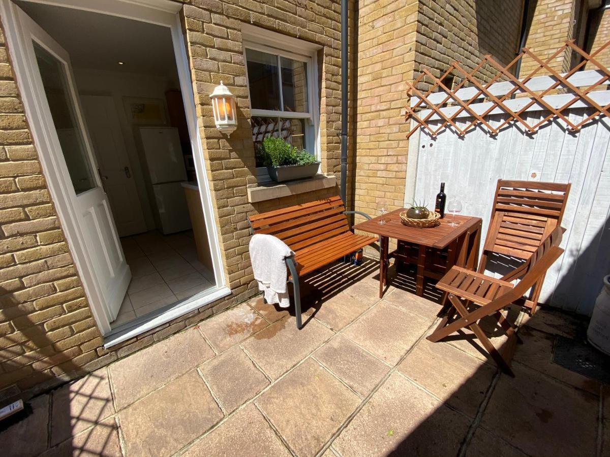 Modern Coastal Cottage 5 Minutes From The Ocean -Pet Friendly Ramsgate Exterior photo
