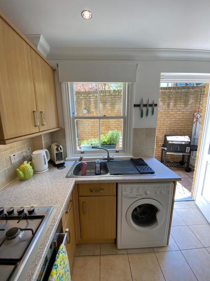 Modern Coastal Cottage 5 Minutes From The Ocean -Pet Friendly Ramsgate Exterior photo