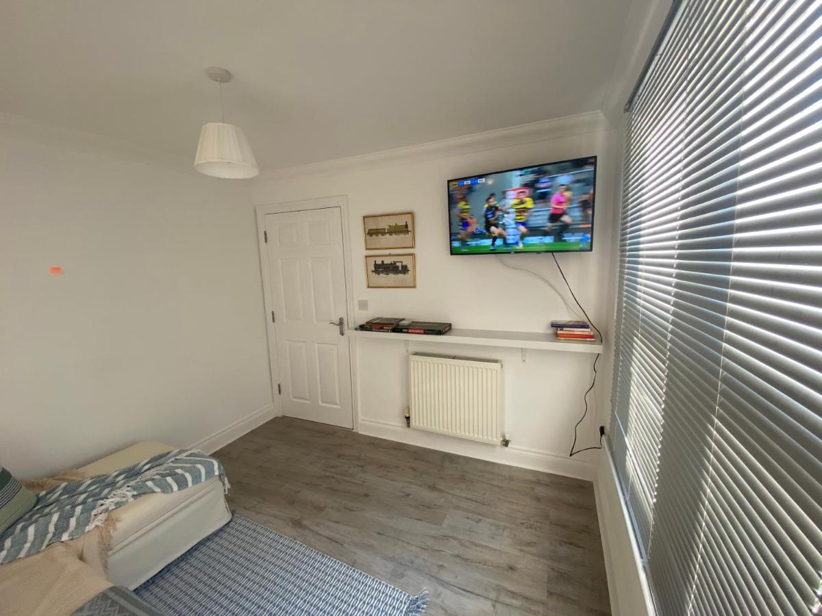 Modern Coastal Cottage 5 Minutes From The Ocean -Pet Friendly Ramsgate Exterior photo